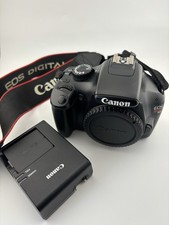 Canon EOS Rebel T3 DSLR camera, Mint condition 2 Batteries/Charger
