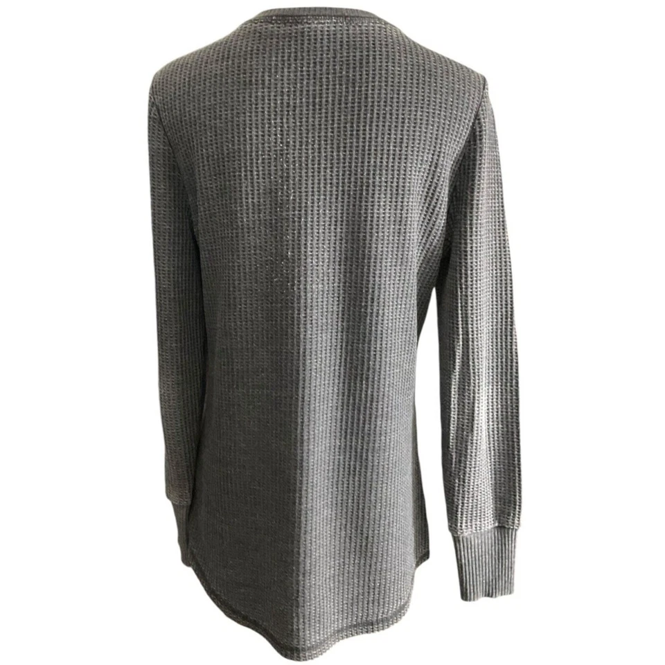 Camisa térmica gris mediana Seven7 para mujer tejido gofre cuello redondo manga larga Foto 2 de 4