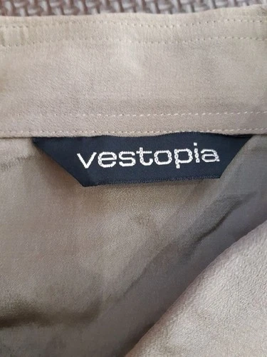 Vestopia Men's Shirt M Size, Used, 45cm Shoulder, 70cm Length image 3