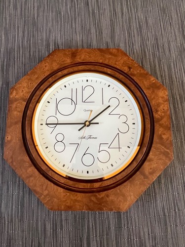 Vintage SETH THOMAS Pattern 12.5" octagon quartz wood wall clock. #2224. Tested!
