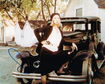 FAYE DUNAWAY signed Autogramm 20x25cm BONNIE AND CLYDE in Person autograph COA