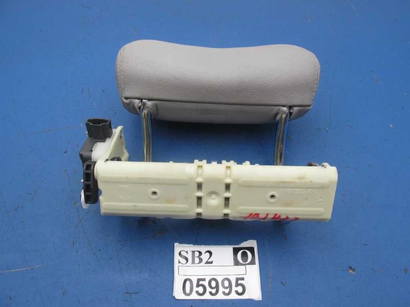 04 05 06 E500 W211 Rear Back Seat Center Head Rest Headrest Assembly