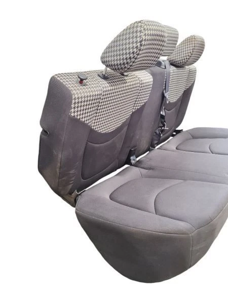 2013 KIA SOUL SECOND ROW REAR SEAT Foto 4 de 4