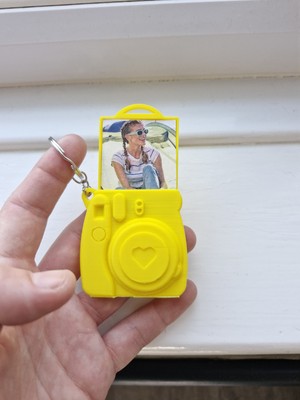 Personalisierter Kamera Schlüsselanhänger mit Fotoeinsatz