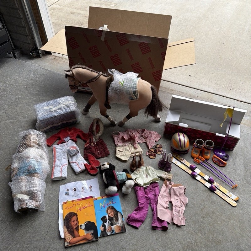 Retired American Girl Doll Nicki Fleming Girl of The Year 2007 + Accessories