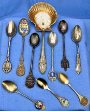 Lot of 10 Vintage Souvenir Spoons Enamel Bermuda Soo Locks, Chicago, Puerto Rico