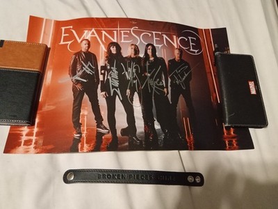 Evanescence Amy Lee HAND SIGNED!!!!! VIP Poster & Bracelet