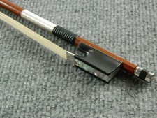 Geigenbogen aus Fernambuk (zertifiziert) - Modell  E. Sartory, Silber