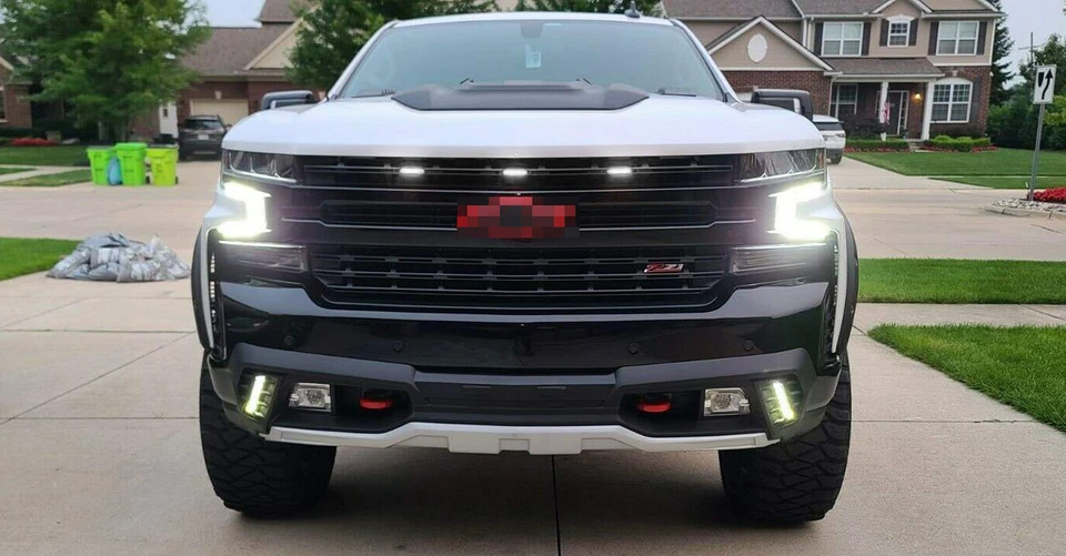 Luces de rejilla central LED blancas con lente de humo 3 piezas con soporte para Chevy Silverado 19+ Foto 3 de 4