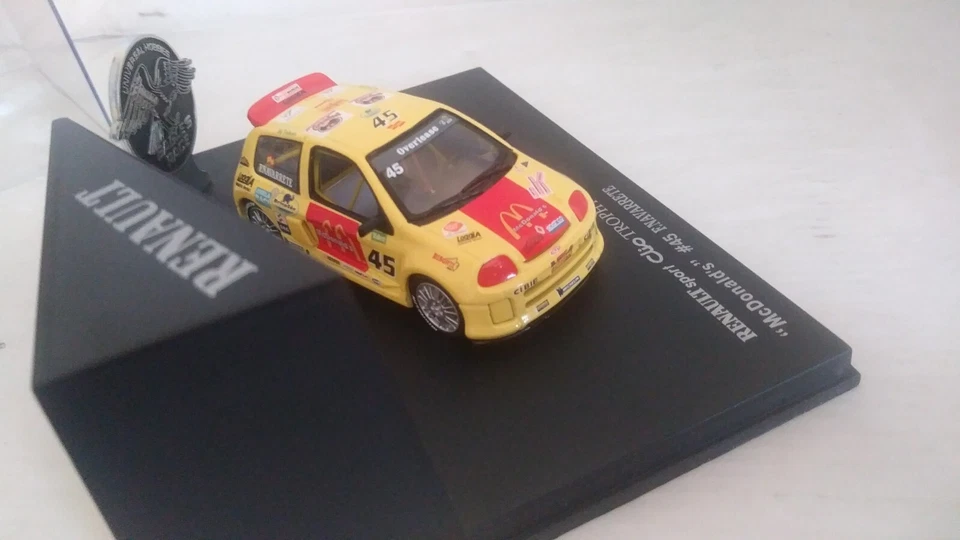 RENAULT SPORT CLIO TROPHY EAGLE COLLECTIBLES SCALA 1/43 - Immagine 3 di 4