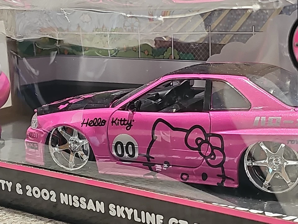 Coche y figura diecast Jada Hello Kitty y Nissan Skyline GT-R 2002 escala 1:24 Foto 4 de 4