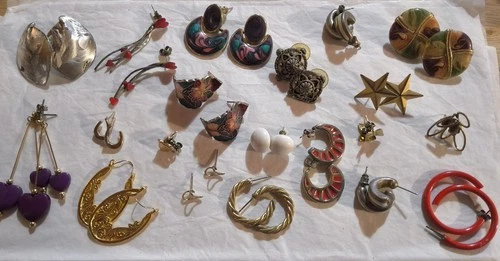 Vintage Costume Jewelry Earrings Lot (20 Pairs). Multiple Colors And Styles