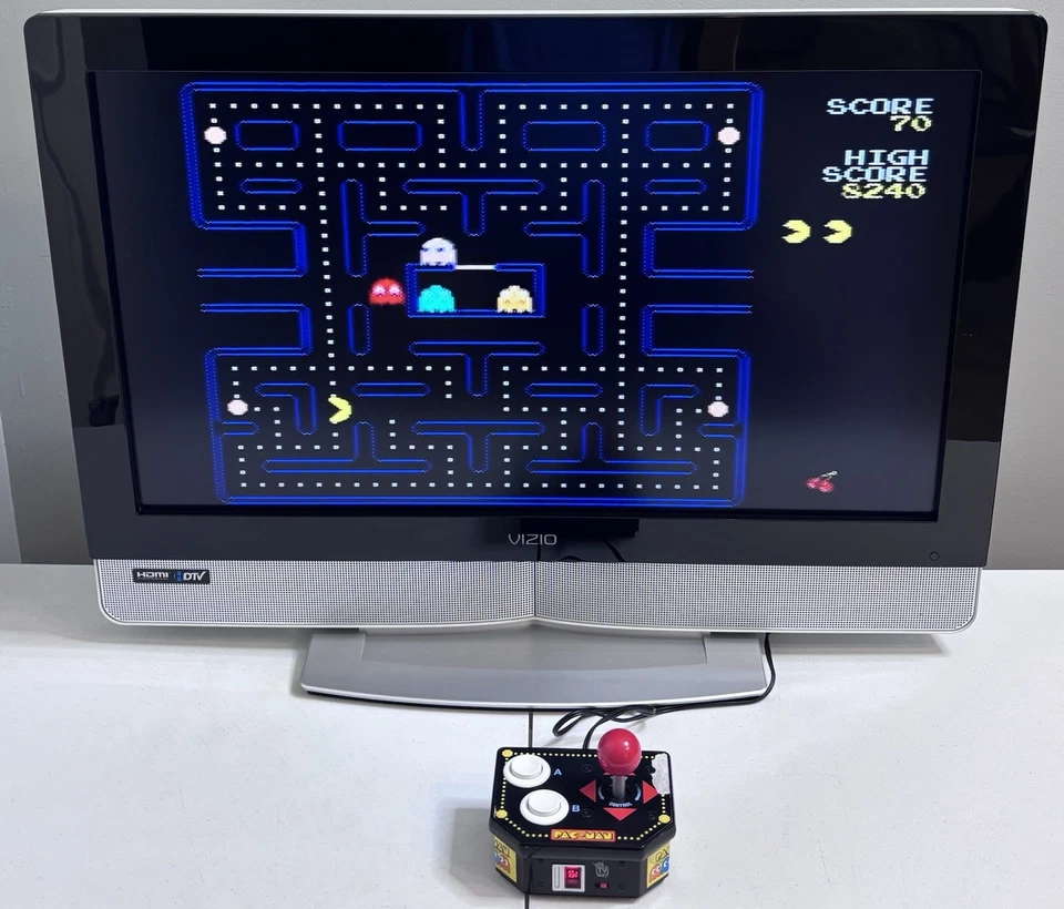 Vintage VIZIO 32” - VX32L HDTV10A - LCD HDTV VGA Monitor - Retro Gaming - TESTED - Image 3 of 4