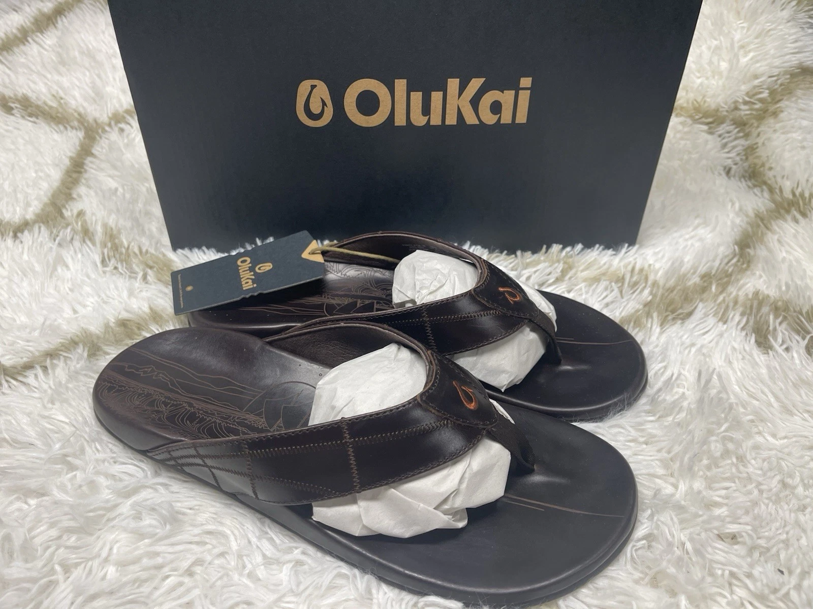 NWT*Olukai Men's Size 11 Hokule'a Kia Flip Flop Beach Outdoor Sandals -Dark Wood