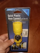 Camco RV 20103 Quick Plastic Hose Connector with Shut Off NEW!!