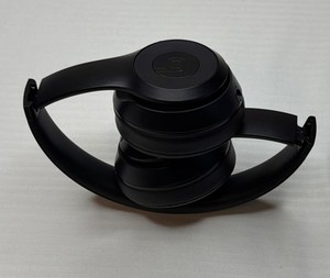 Beats by Dr. Dre Solo3 Wireless On-Ear Headphones Black Foldaway Adjustable