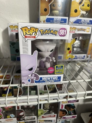 Funko Pop! Vinyl Mewtwo Pokémon #581 Flocked 2020 Summer Convention Exclusive