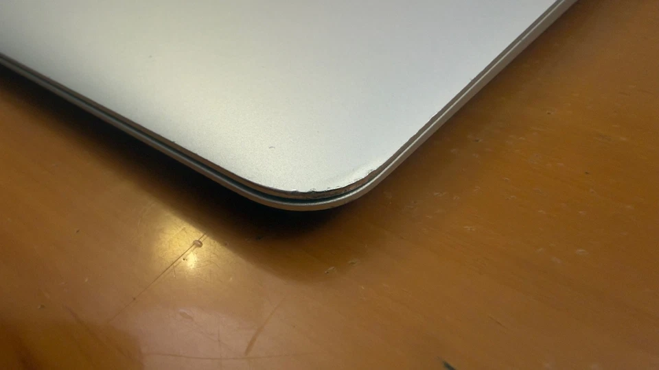 Apple MacBook Air 13" 2017 · i5 · 8GB · 128GB, foto 3 di 5