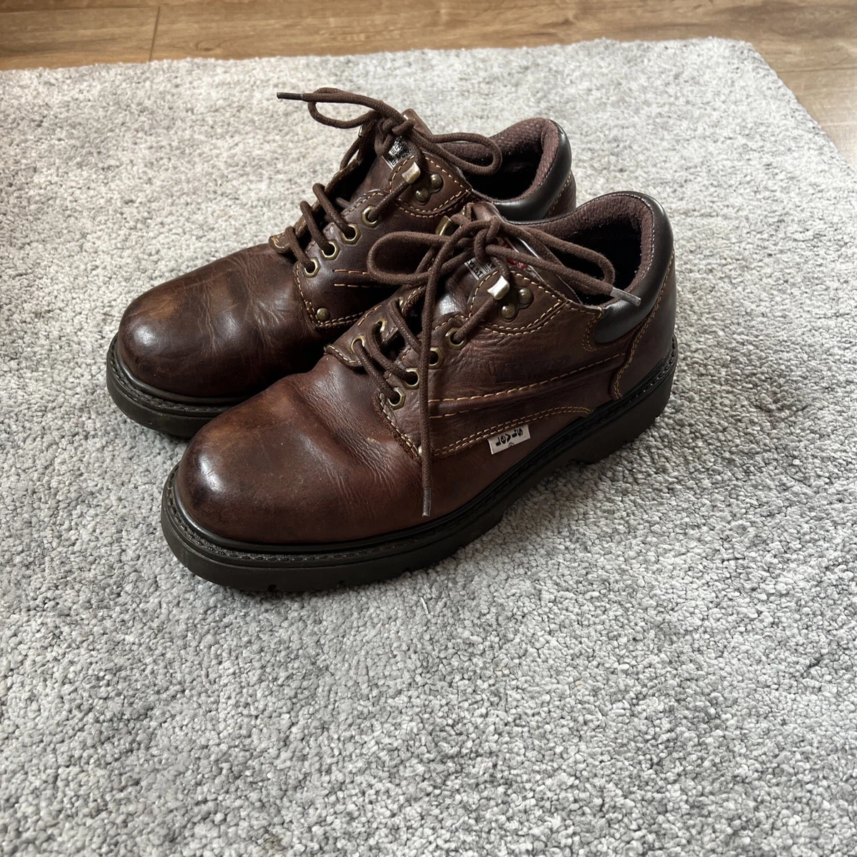 Levi's men's derby outlet classic sneakers