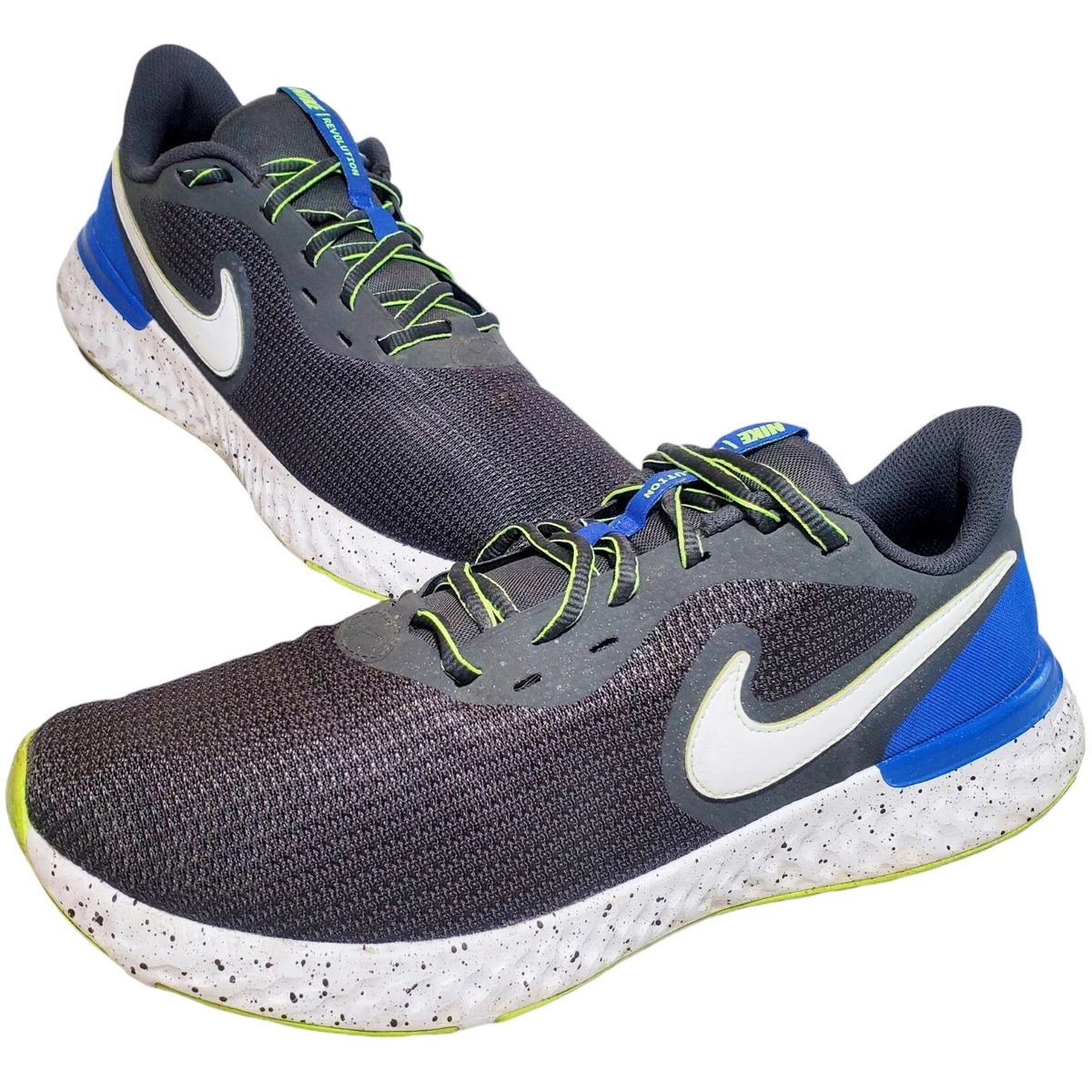Preços baixos em Nike Revolution 5 EXT Dark Smoke Grey Game  display picture 2