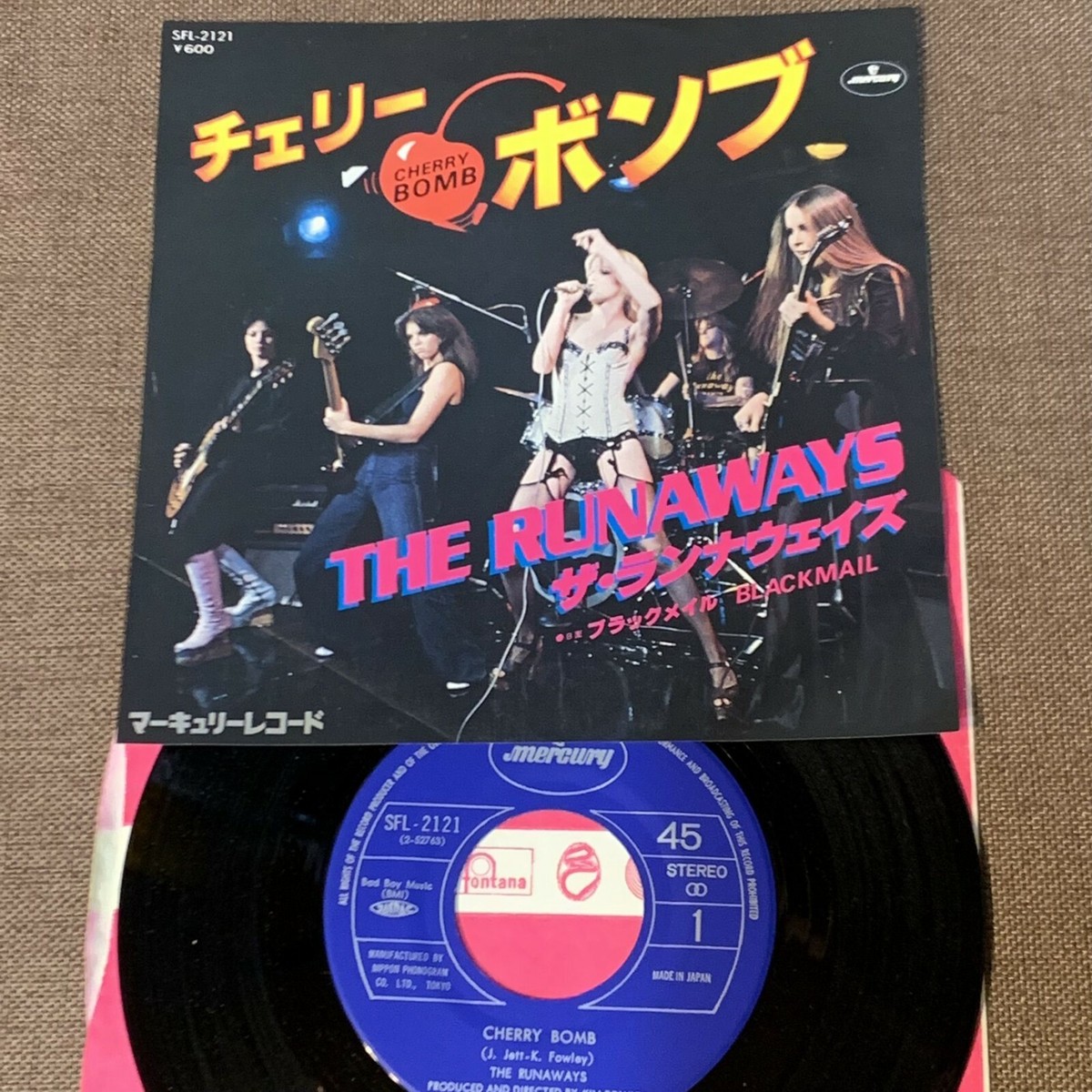 THE RUNAWAYS Cherry Bomb JAPAN 7