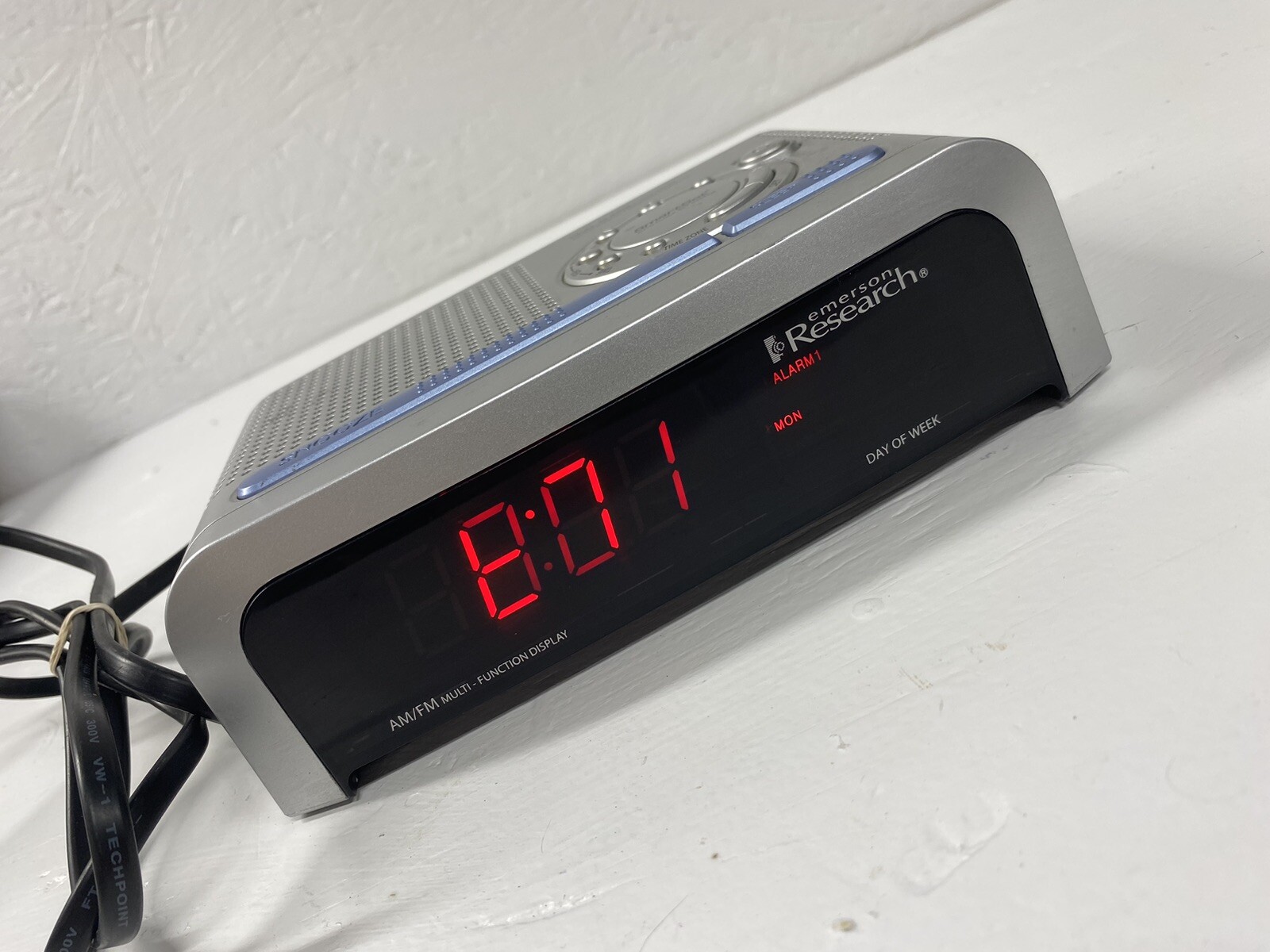 Emerson Dual Alarm Clock Radio
