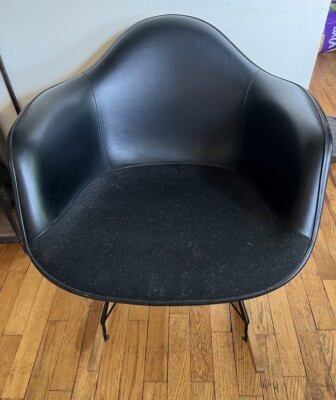 椅子 EAMES SHELL CHAIR harmanmiller Eames Shell Chair Family - Seating - Herman Miller