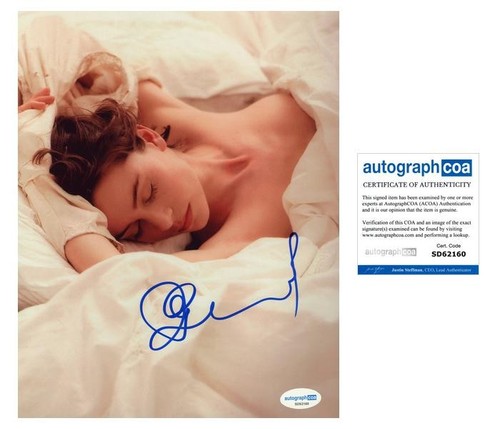 Embeth Davidtz "Army of Darkness" AUTOGRAPH Signed Autographed 8x10 Photo ACOA - Picture 1 of 3
