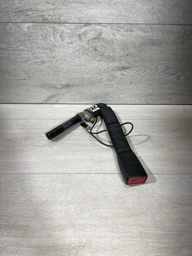 BMW 5 E60 E61 2008 Gurtschloss vorne 6982520 KAN8836