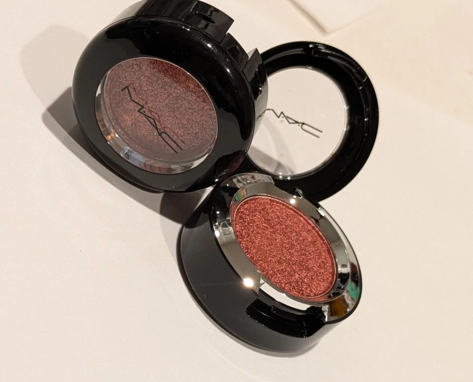 PACK DE 2 SOMBRAS DE OJOS M·A·C SOMBRA DESLUMBRANTE - RUBÍ REAL ~ 0,05 OZ / 1,5 G TAMAÑO COMPLETO Foto 2 de 4