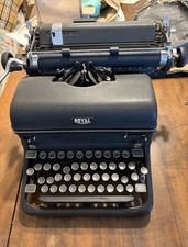 Rare- Vintage- Black 1920’s Royal Model 10 Typewriter In Excellent Condition!!! thumbnail