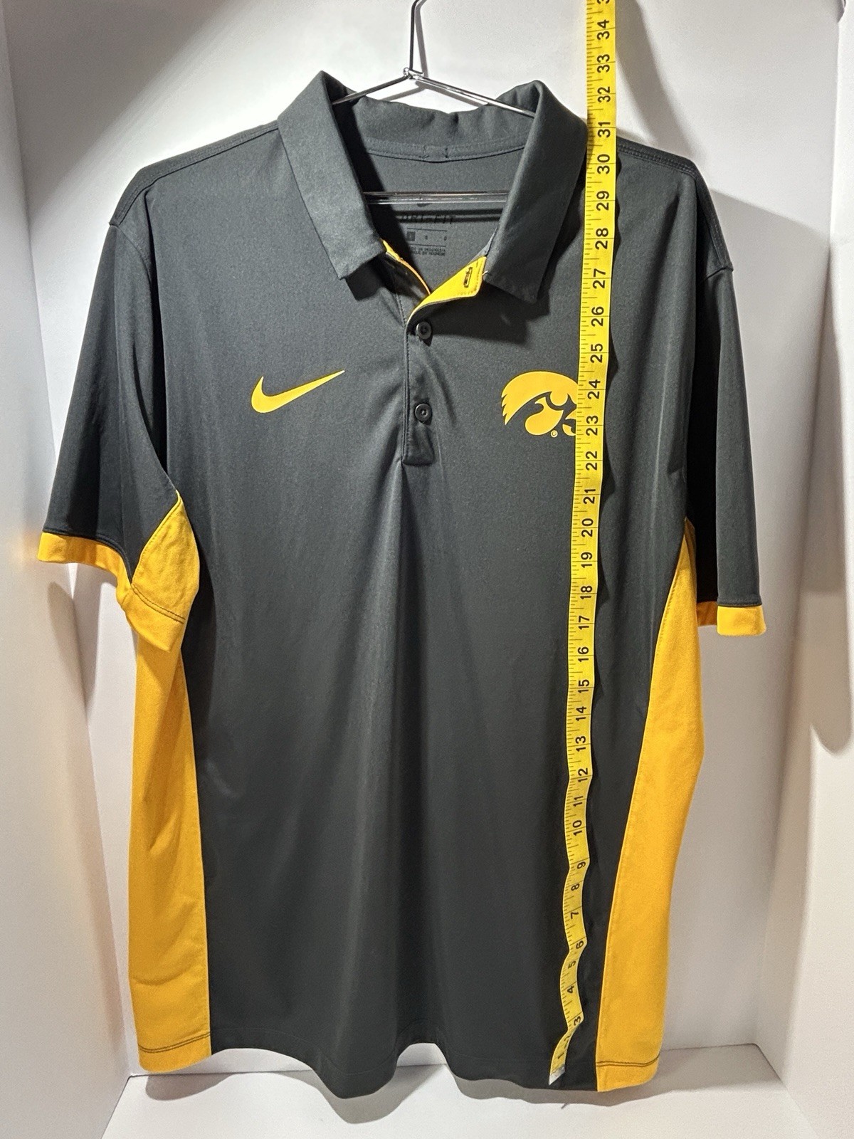 Nike Dri-Fit Iowa Hawkeyes Polo Shirt Mens Large Gray Yellow NCAA Golf thumbnail 6