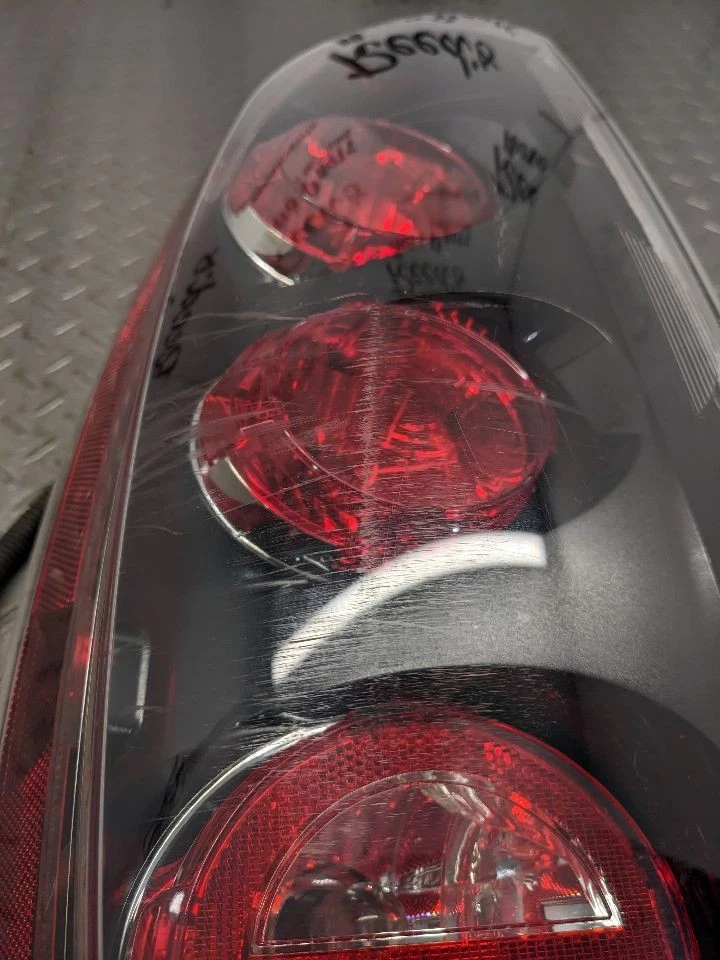 司机左尾灯 Denali 适合 12-14 YUKON 1116036 — 第 4/4 张图片