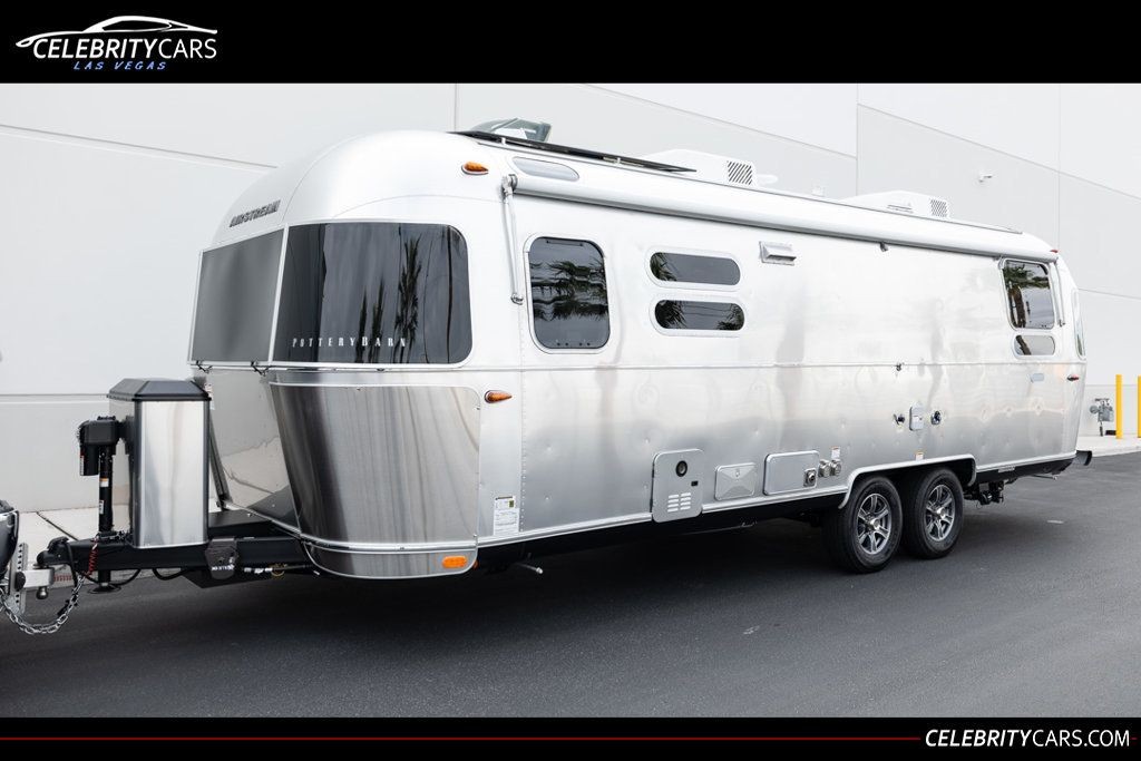 2024 Airstream 28RB Pottery Barn - Silver. Un-used!