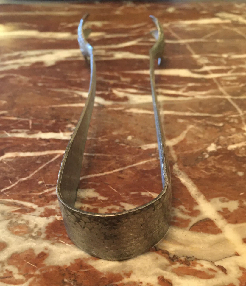 ANTIQUE VICTORIAN AESTHETIC MOVEMENT SILVER 6.5" ICE CUBE CANDY CLAW FOOT TONGS - Image 3 of 3