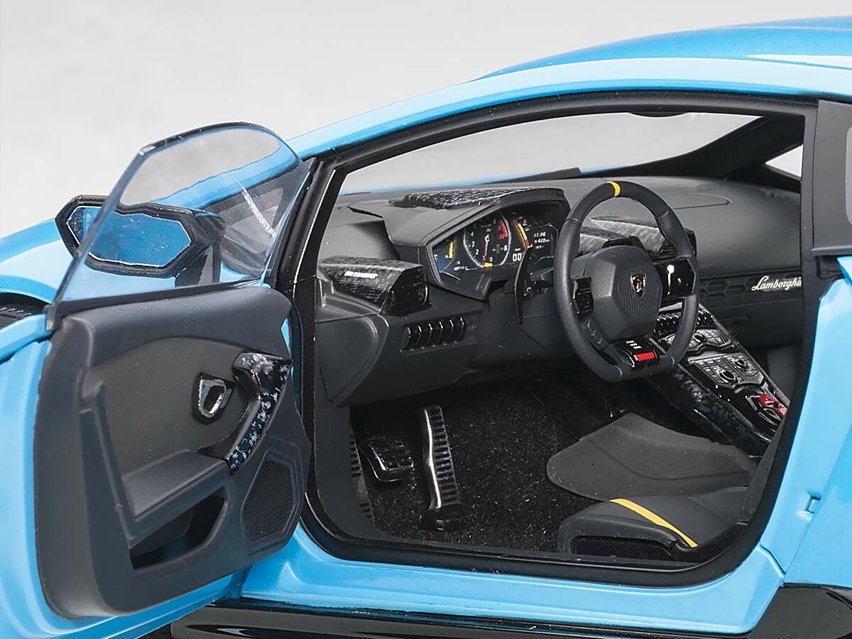 1/18AUTOart Lamborghini Huracán最終値下げにします 1/18AUTOart Lamborghini Huracán最終値下げにします 1