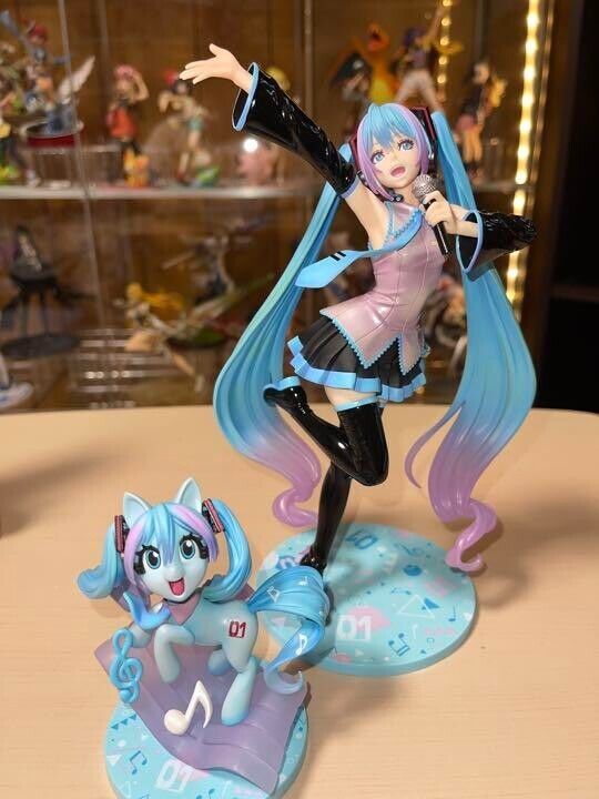 Hatsune Miku feat. MY LITTLE PONY BISHOUJO 1/7 scale Model Hatsune Miku feat. MY LITTLE PONY BISHOUJO 1/7 scale Model