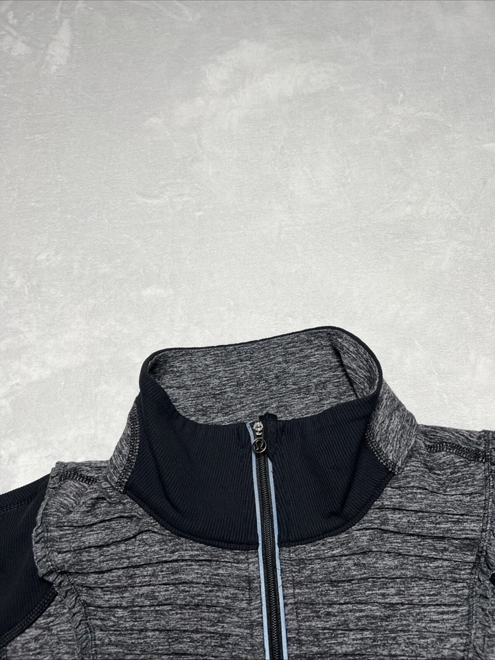 Pullover Lululemon 1/2 Cremallera Manga Larga Gris Con Cremallera Amarilla Mujer Talla 6 Foto 2 de 4