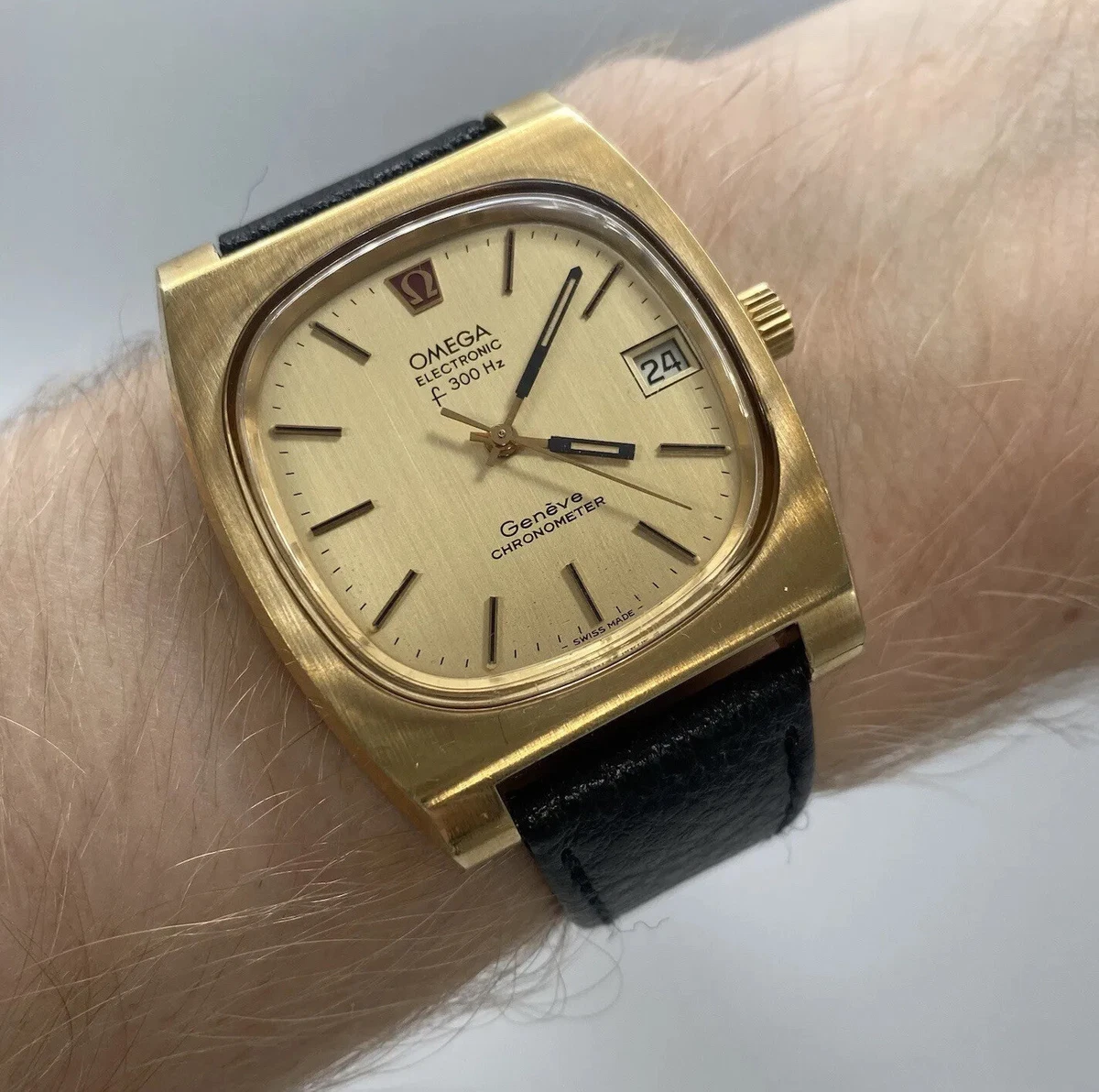 Omega geneve f300hz sale