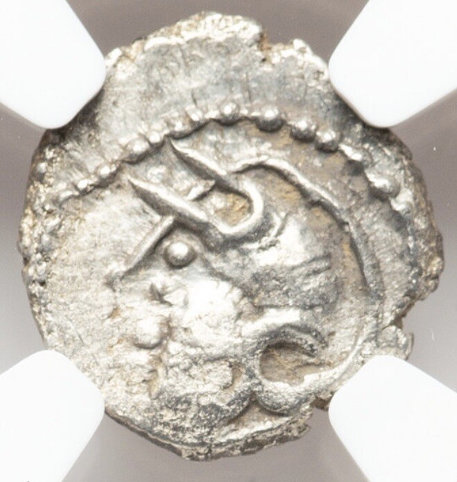 Foto 1 di 5