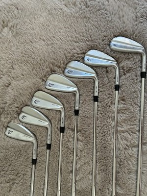 Takomo 101 MKI Eisensatz 4-PW RH Stiff STD Midsize Griff NEUWERTIG