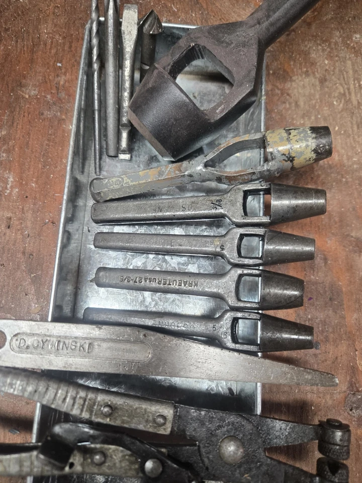 Kit de herramientas de trabajo de cuero Foto 2 de 4