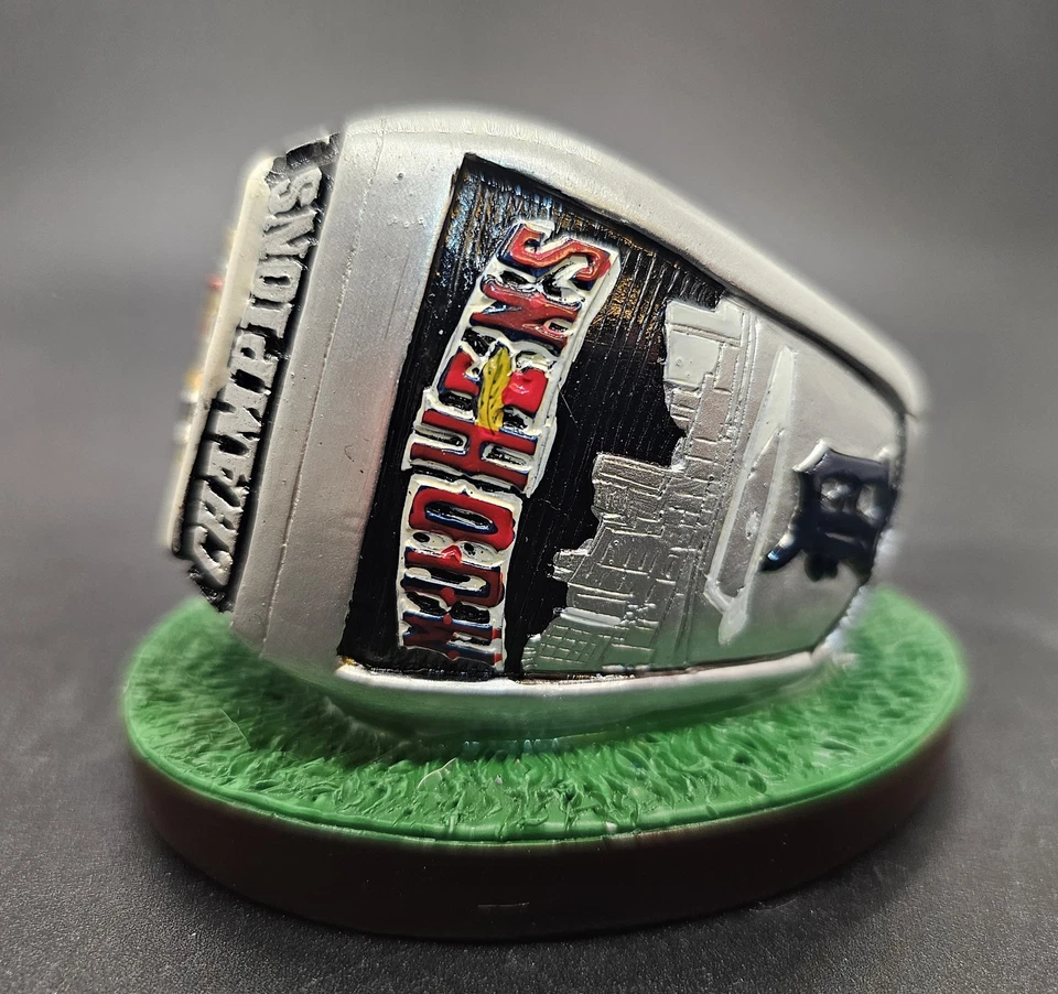 Anillo de campeonato espalda con espalda de béisbol Toledo Mud Hens '05 y '06 Bobble Dobbles Foto 3 de 4