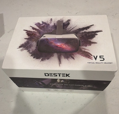 DESTEK V5 Smartphone VR Headset, 6.4in Max Screen, 110° FOV, Black