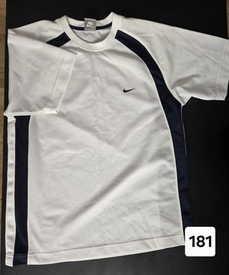 Nike Sportwear Men M.  Short Sleeve Shirt Jersey. white/ black stripe. 