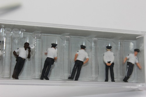 Preiser 10797 US City Police 6 Figures H0 1:87 New in OVP - 第 2/4 張圖片
