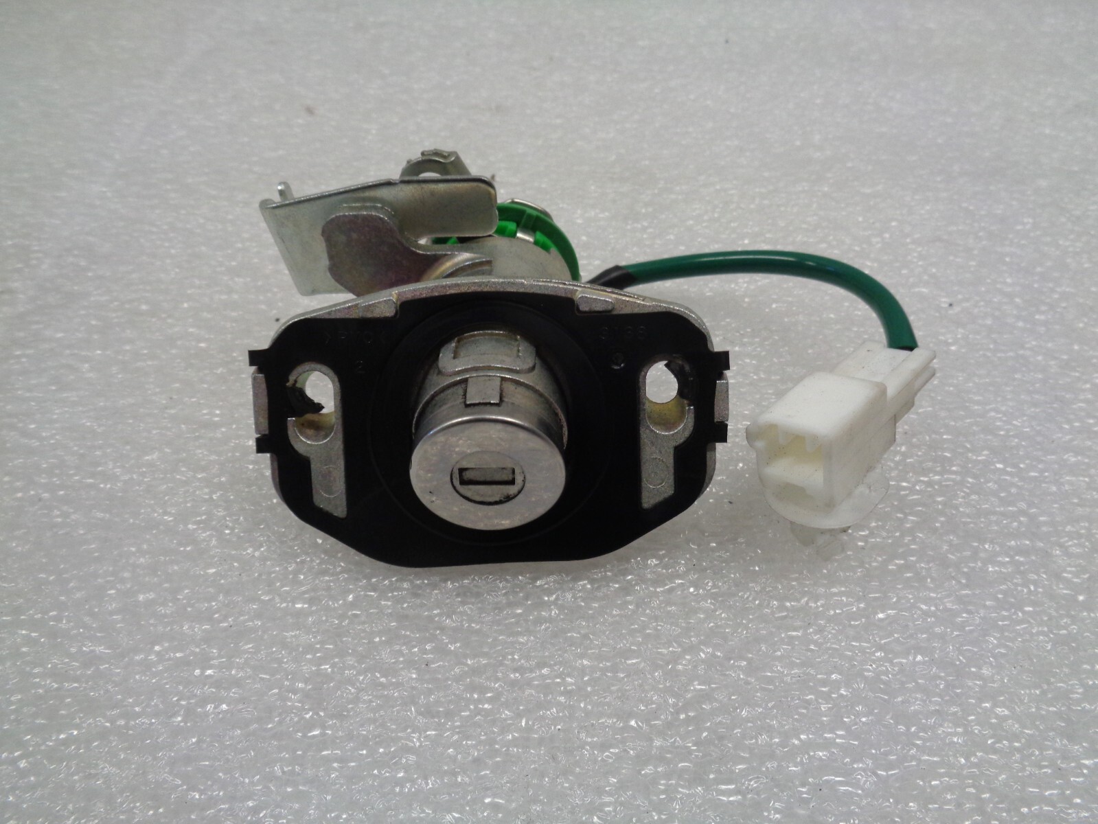 16-20 Toyota Mirai Smart Key Keyless Remote w/ Trunk Lock Cylinder OEM AK240936