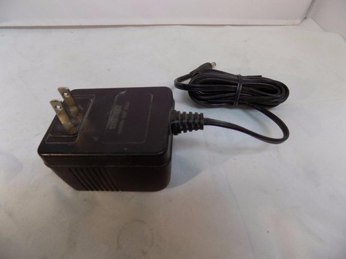 Cell-Con Inc. Adapter 95373/746 Input: 120VAC 60HZ Output: 12VDC 600mA - Picture 4 of 6