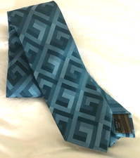 BCBG Attitude Men's Tie Hand Sewn 100 Imported Silk Blue Striped One Size NWOT