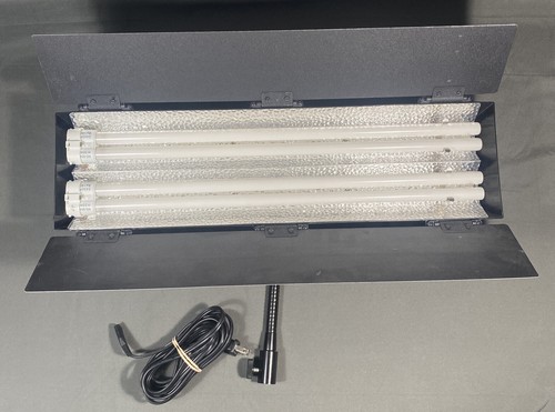 FloLight FL-110HM Fluorescent Studio Video Light Lamp With Bulbs No TriPod Works - 第 2/18 張圖片